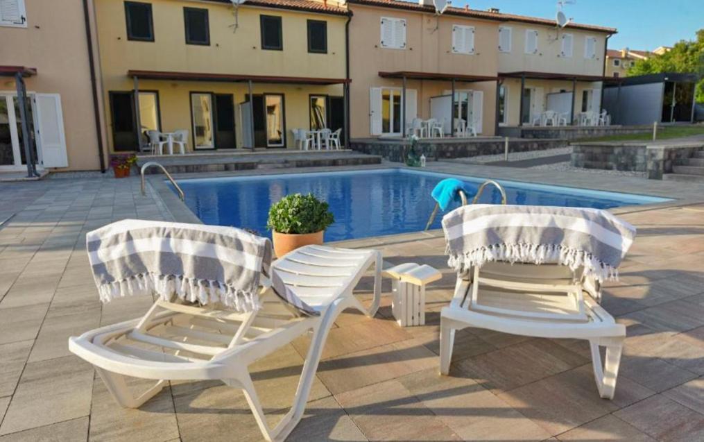 Dija Riva 2 Apartment Tar-Vabriga Luaran gambar